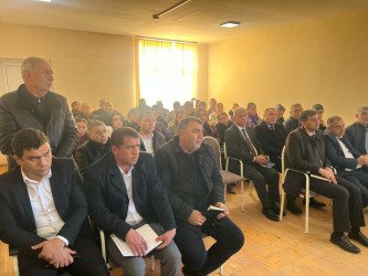 RİH başçısı Alı Alıyev Qazaxlar kəndində səyyar qəbul keçirdi!