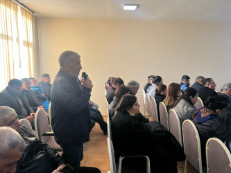 RİH başçısı Alı Alıyev Qazaxlar kəndində səyyar qəbul keçirdi!