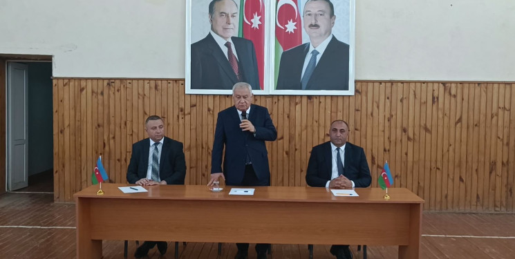 Füzuli Rayon İcra Hakimiyətinin başçısı Alı Alıyev Birinci Zobucuq qəsəbəsində səyyar qəbul keçirdi!